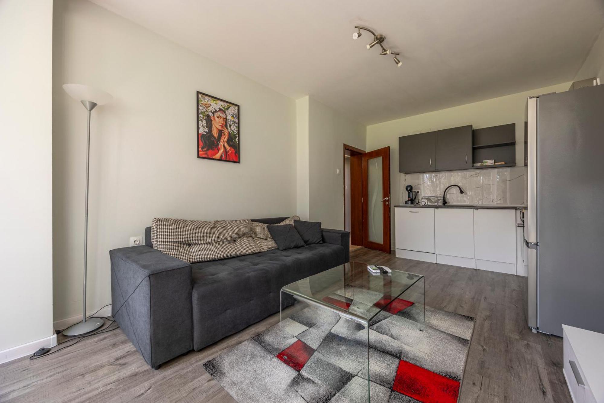 Modern Place 2bdr 1livingroom Apartment